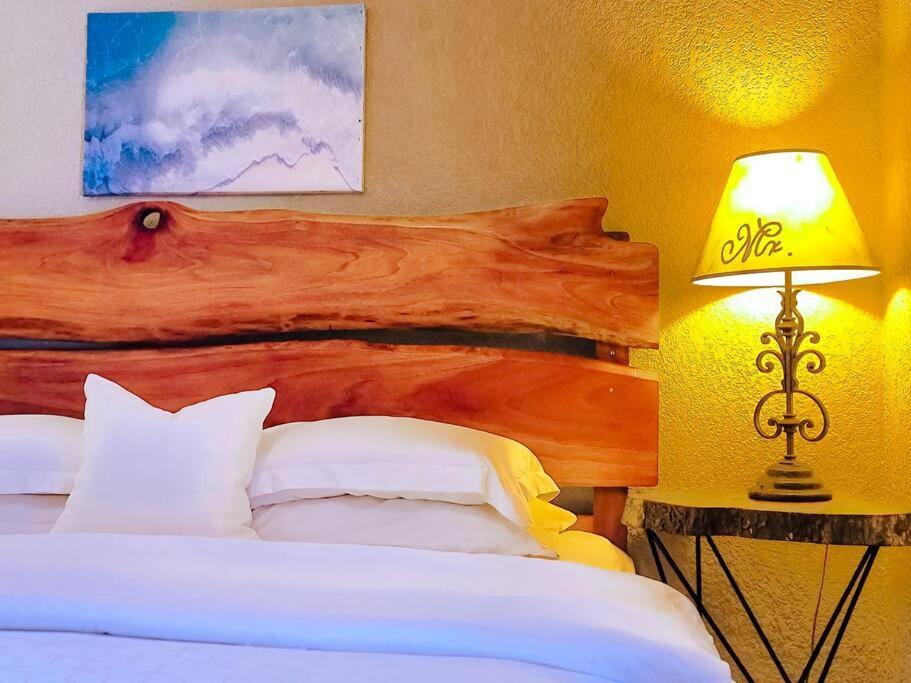 Vive Utila - Bed & Breakfast Εξωτερικό φωτογραφία